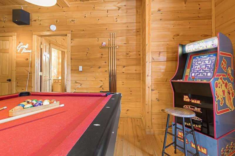 Villa Movie Theater Hot Tub View Mountain Escape Gatlinburg Exterior foto