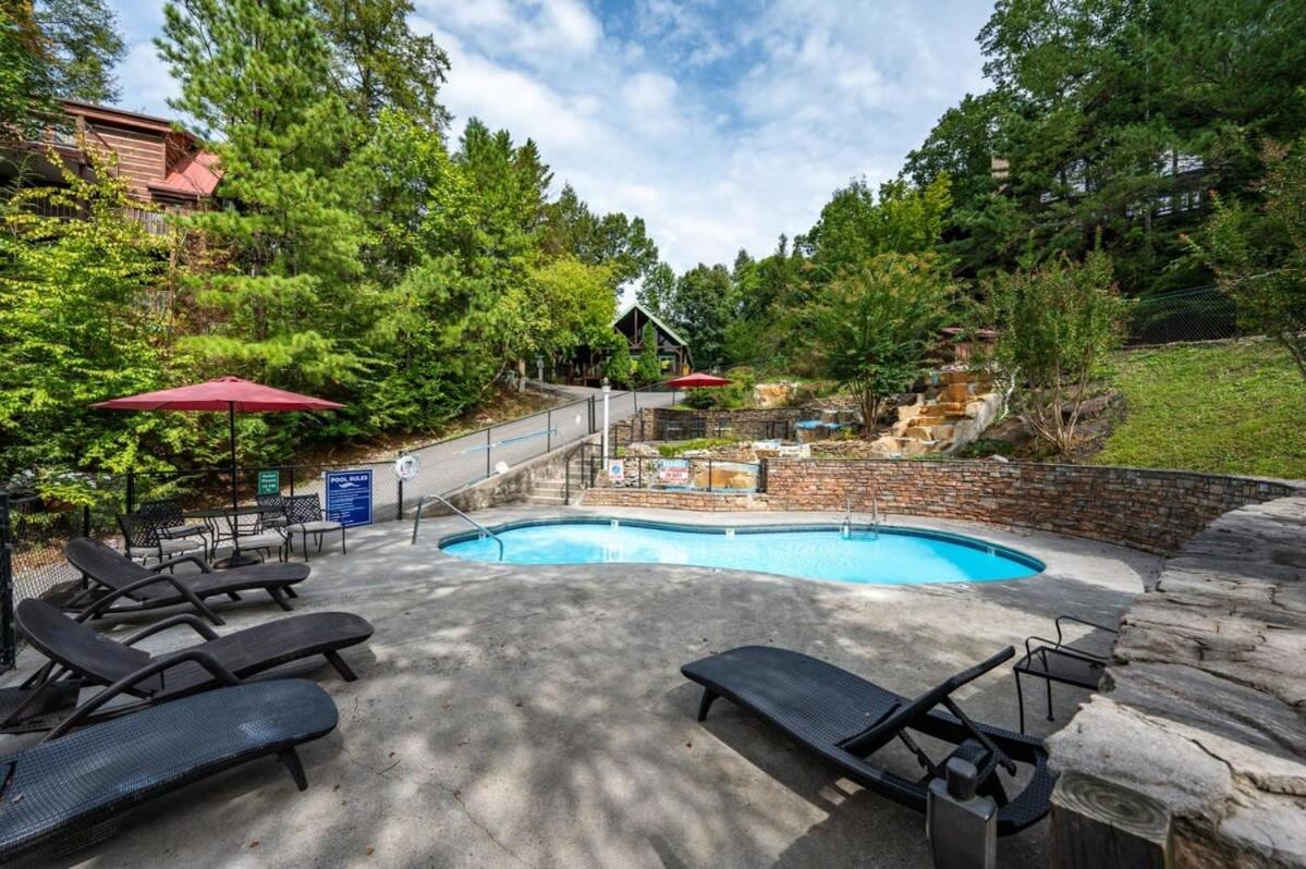 Villa Movie Theater Hot Tub View Mountain Escape Gatlinburg Exterior foto