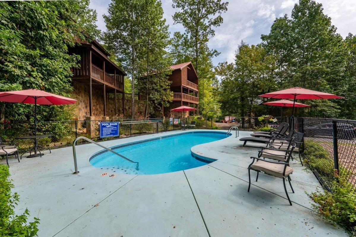 Villa Movie Theater Hot Tub View Mountain Escape Gatlinburg Exterior foto
